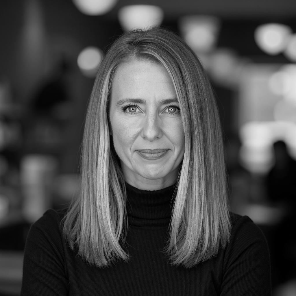 Hustle speaker jenniferdimotta uprisorsgrowthpartners 1024x1024 bw