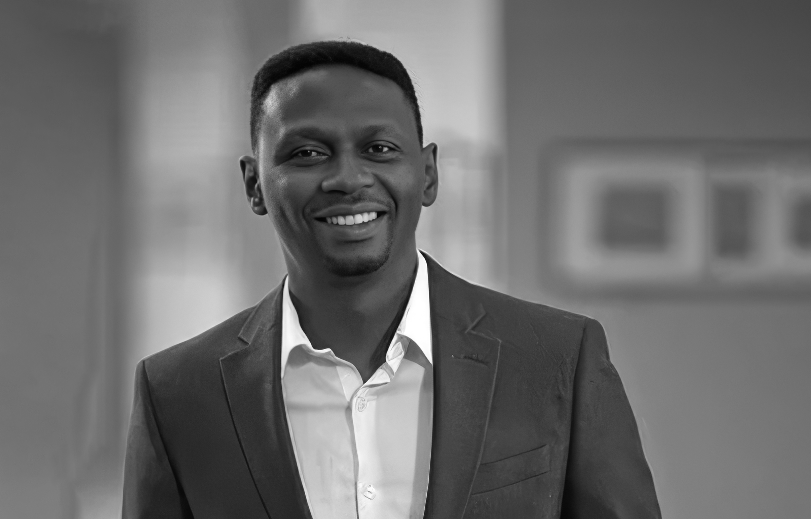 Hustle speaker olatunjiajani 1600x1024 bw